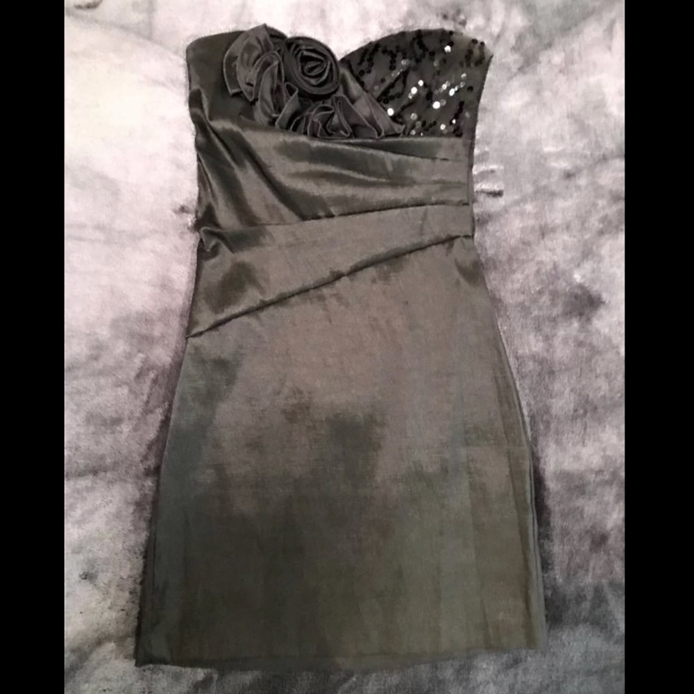 Black fitted formal dress